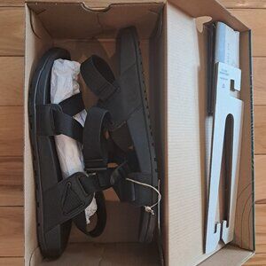 New Chaco Lowdown Sandals Men's size: 12